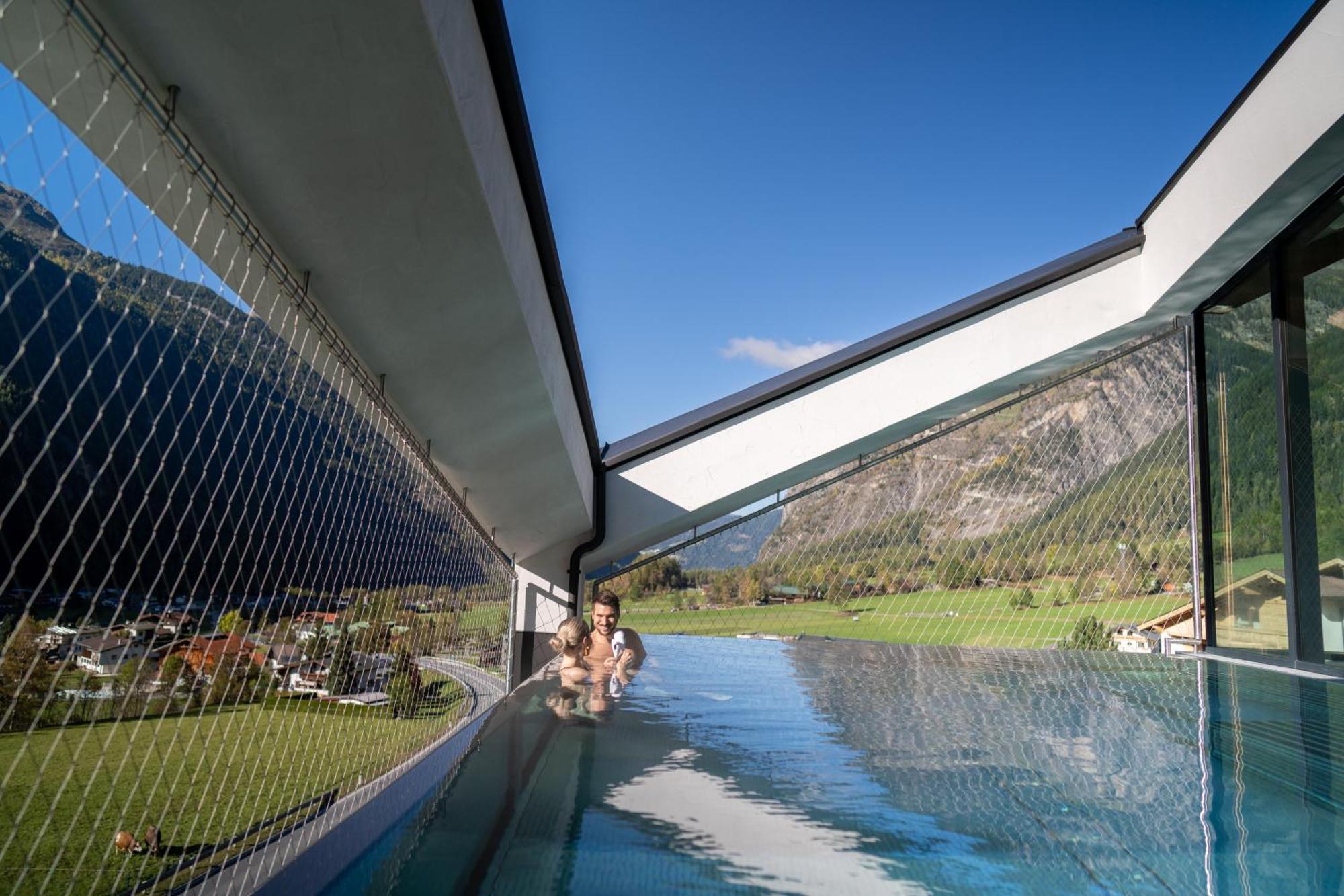 Lifesteil Aparthotel Umhausen Exterior photo
